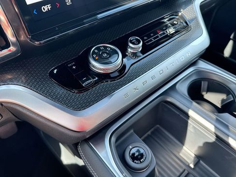 New 2026 Ford Expedition Max Platinum AWD/4WD image 18