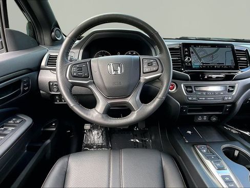 Certified 2025 Honda Ridgeline TrailSport image 8