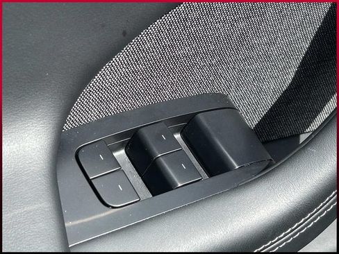 Used 2024 Tesla Model X AWD/4WD image 21