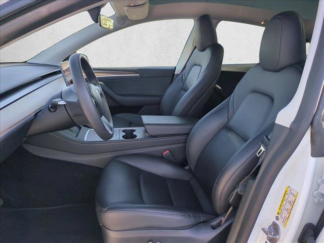 Used 2024 Tesla Model Y Long Range RWD image 17