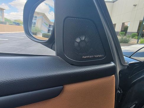 Used 2012 BMW 335i Convertible image 23