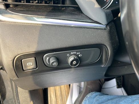 Used 2020 Buick Enclave Essence w/ Sport Touring Edition image 13