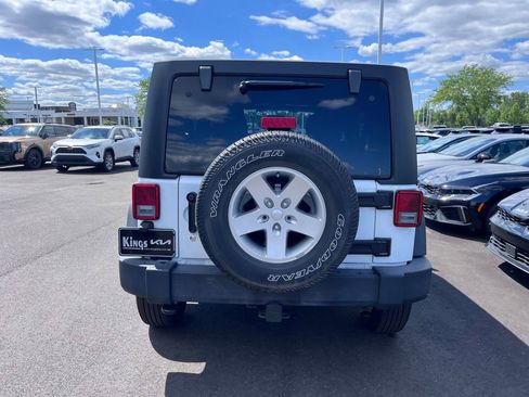 Used 2017 Jeep Wrangler Unlimited Sport w/ Quick Order Package 24S AWD/4WD image 4