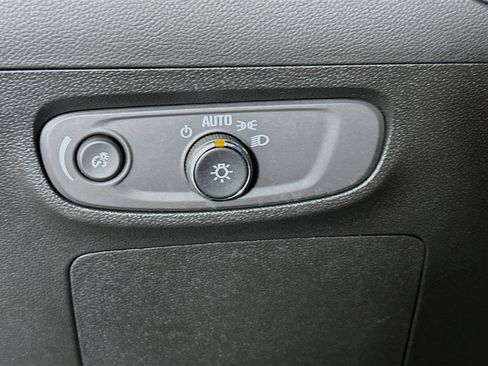 Used 2025 Buick Encore GX Preferred FWD image 17