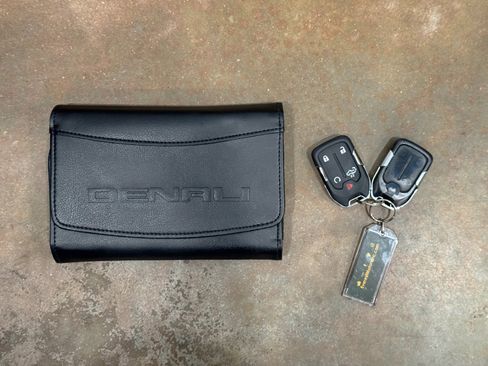 Used 2020 GMC Sierra 3500 Denali w/ Denali Ultimate Package image 78