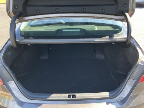 Used 2023 Toyota Camry XLE FWD image 33
