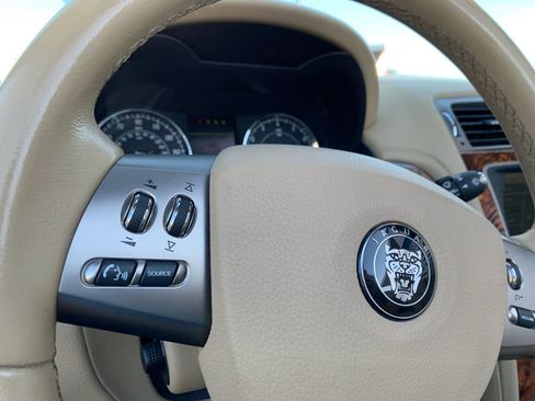 Used 2007 Jaguar XK Convertible RWD image 10