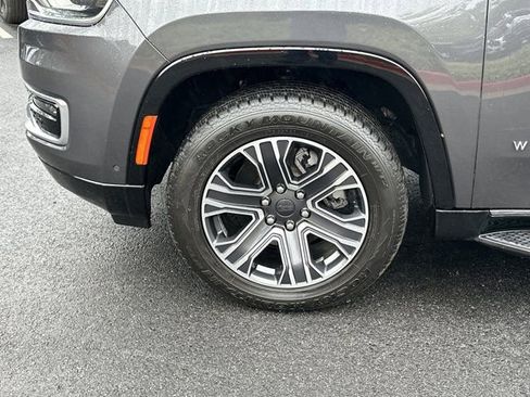 Used 2022 Jeep Wagoneer Series III w/ Convenience Group I image 13