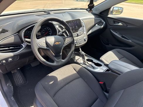Used 2020 Chevrolet Malibu LT image 10