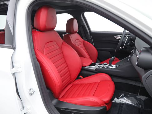 New 2026 Alfa Romeo Giulia w/ Driving Assist Package RWD image 12