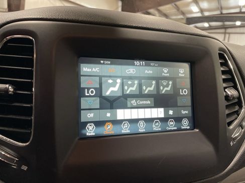 Used 2018 Jeep Compass Latitude w/ Popular Equipment Group AWD/4WD image 20