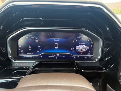 Used 2024 Chevrolet Silverado 1500 LTZ w/ LTZ Convenience Package II image 13