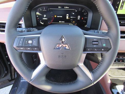 New 2026 Mitsubishi Outlander SEL FWD image 22
