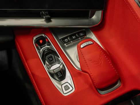 Used 2024 Chevrolet Corvette Stingray Preferred Cpe image 38