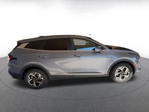 Used 2025 Kia Sportage LX image 16