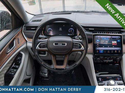 Used 2021 Jeep Grand Cherokee L Summit w/ Advanced Protech Group IV AWD/4WD image 5