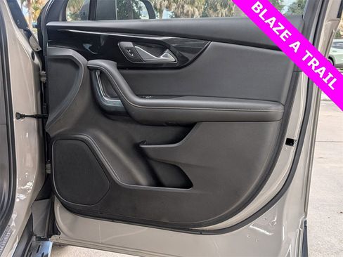 Used 2022 Chevrolet Blazer Premier image 19