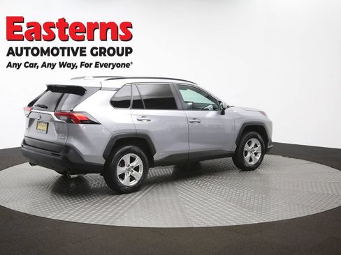 Used 2021 Toyota RAV4 XLE w/ XLE Grade Weather Package AWD/4WD image 43