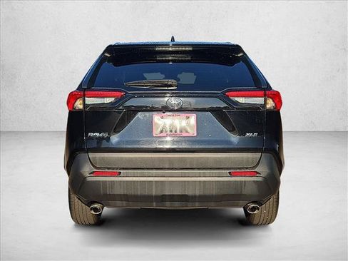 Used 2025 Toyota RAV4 XLE FWD image 7