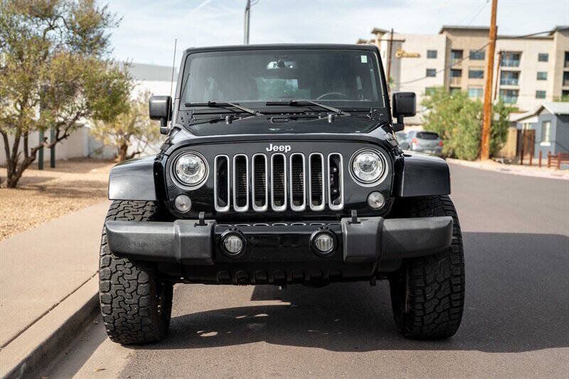Used 2017 Jeep Wrangler Unlimited Sahara w/ Connectivity Group AWD/4WD image 8