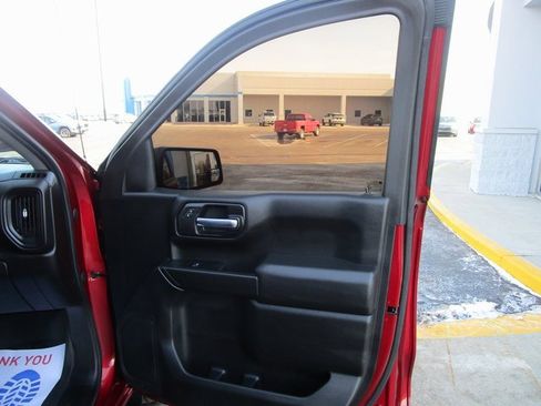 Used 2020 Chevrolet Silverado 1500 Custom w/ Custom Value Package image 25