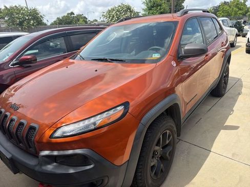 Used 2014 Jeep Cherokee Trailhawk w/ Cold Weather Group AWD/4WD image 1