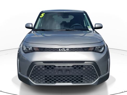 Used 2025 Kia Soul LX w/ LX Technology Package image 2