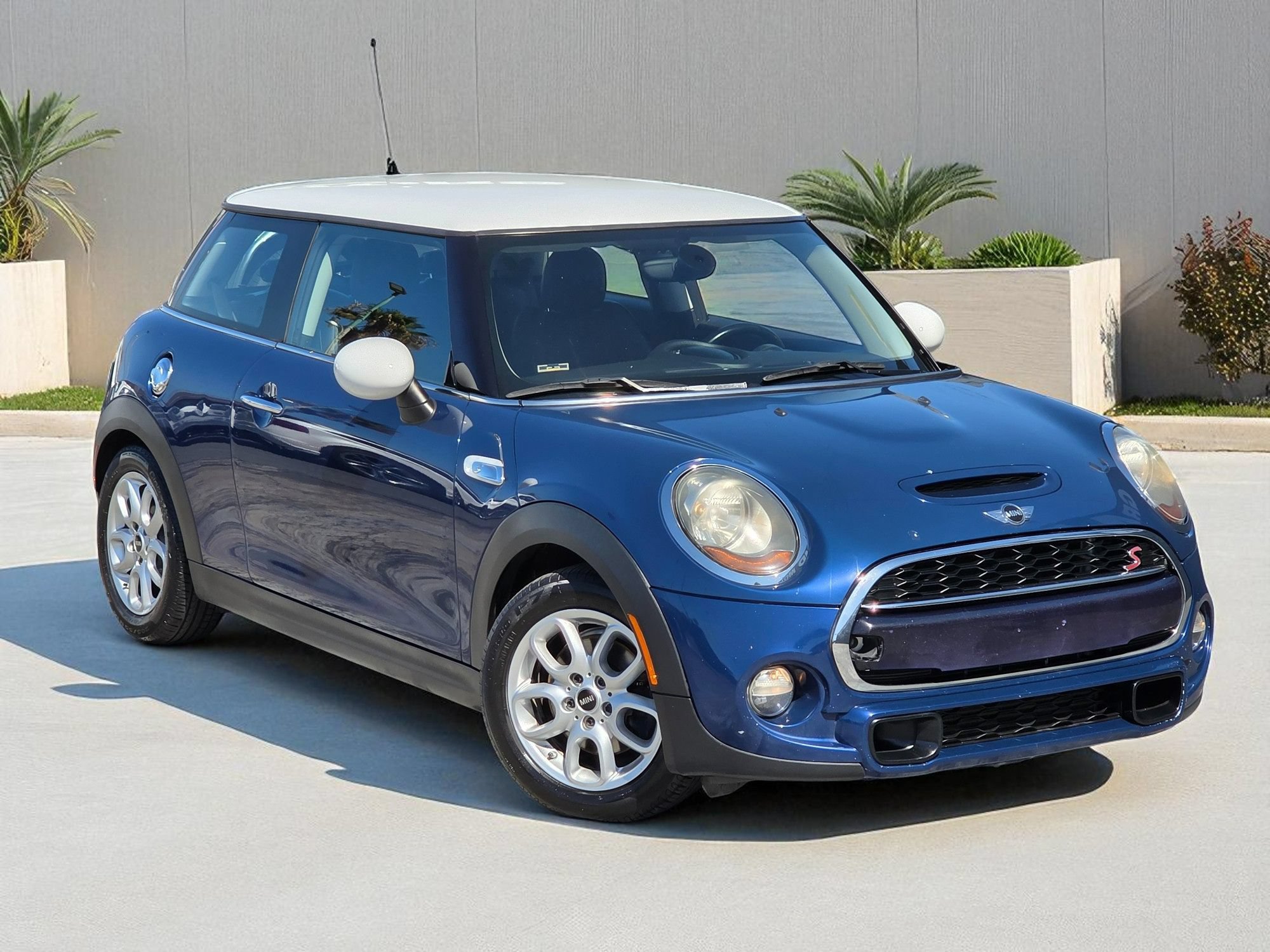 Used 2016 MINI Cooper S FWD image 4
