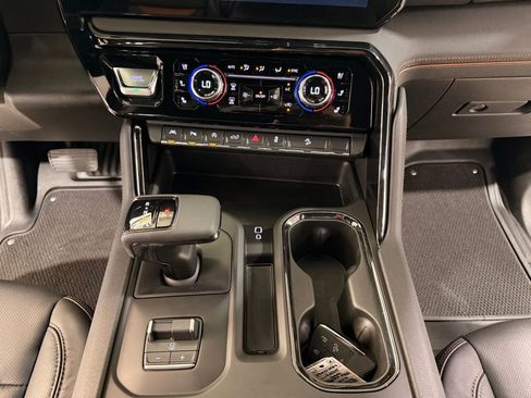 Certified 2025 GMC Sierra 1500 AT4 image 23