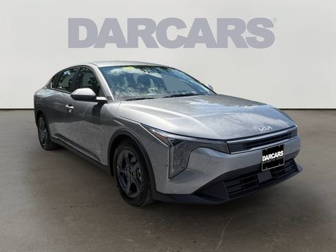 Certified 2025 Kia K4 FWD image 1