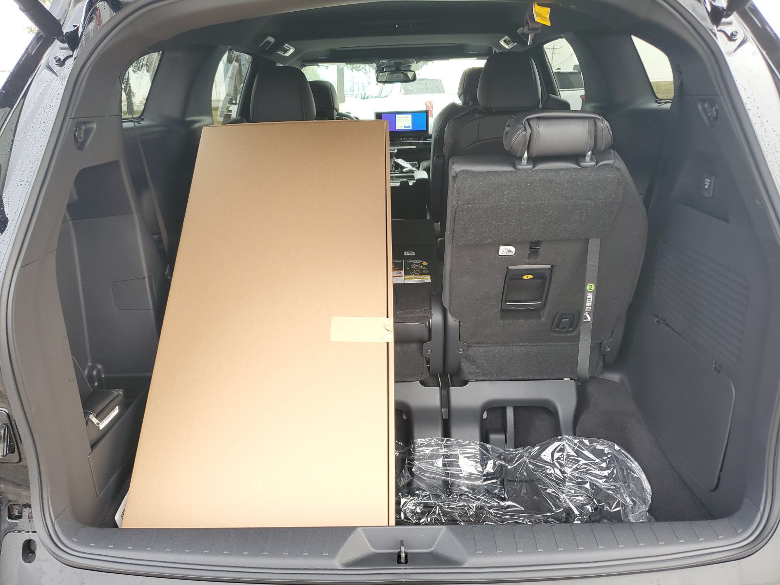 New 2026 Toyota Sienna XLE Woodland Edition AWD/4WD image 9