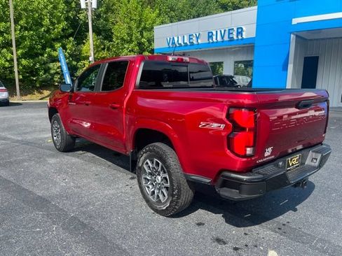 Used 2023 Chevrolet Colorado Z71 w/ Safety Package AWD/4WD image 6