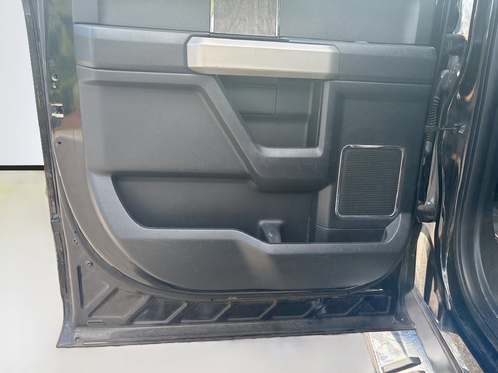 Used 2018 Ford F250 Lariat w/ Lariat Value Package AWD/4WD image 14