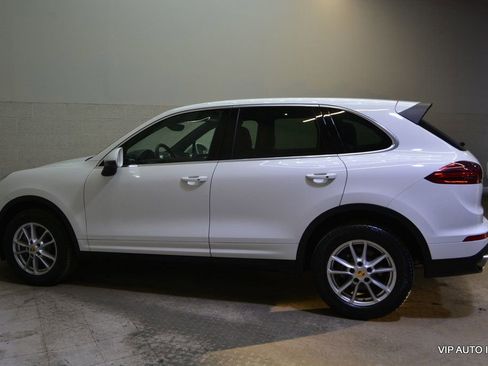 Used 2016 Porsche Cayenne image 28