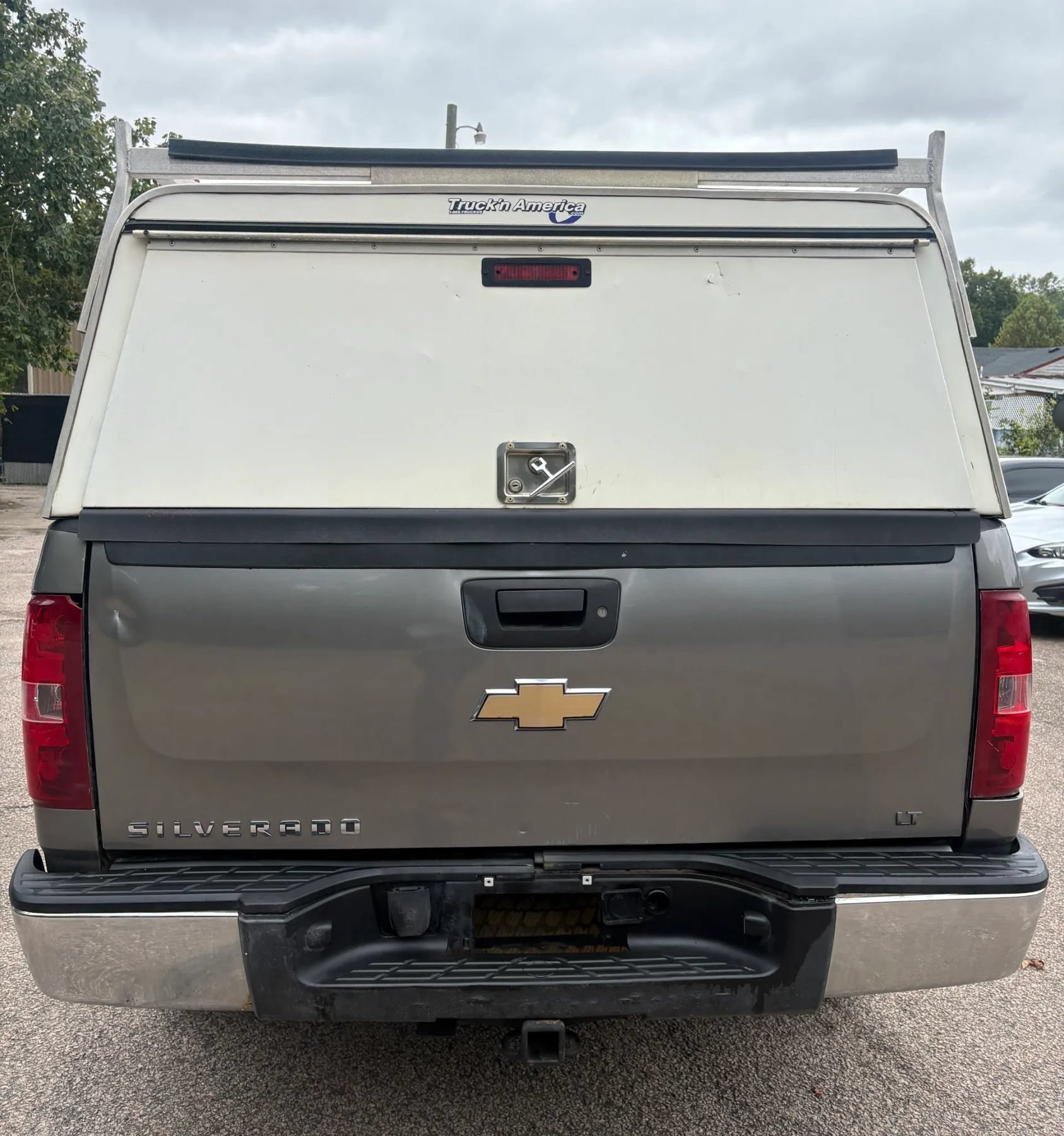 Used 2009 Chevrolet Silverado 1500 W/T w/ Skid Plate Package AWD/4WD image 5