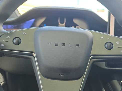 Used 2023 Tesla Model X Base image 25