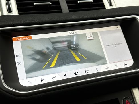 Used 2017 Land Rover Range Rover Evoque SE Premium image 22