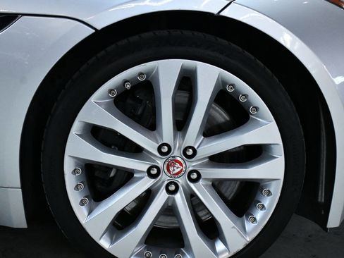 Used 2016 Jaguar F-TYPE S image 33