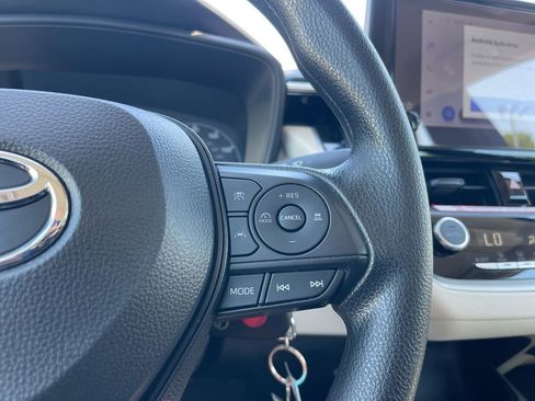 Used 2025 Toyota Corolla LE image 14