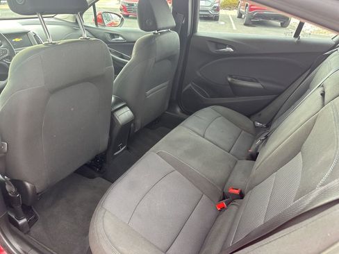 Used 2018 Chevrolet Cruze LT w/ LT Fleet Convenience Package image 19