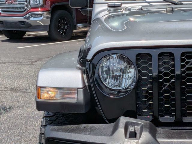 Used 2021 Jeep Gladiator Overland AWD/4WD image 11