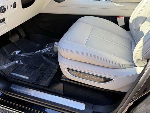 Used 2023 Jeep Grand Wagoneer Series I image 17