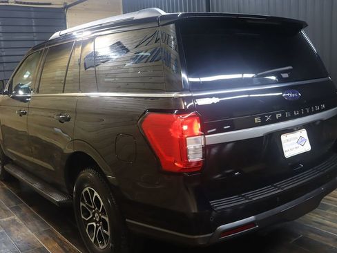 Used 2023 Ford Expedition XL image 3