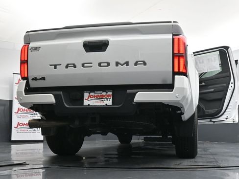 Used 2024 Toyota Tacoma TRD Sport w/ TRD Sport Upgrade Package AWD/4WD image 44