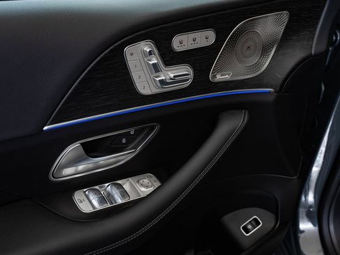 New 2026 Mercedes-Benz GLS 450 4MATIC image 29