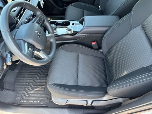 New 2026 Mitsubishi Outlander ES FWD image 24