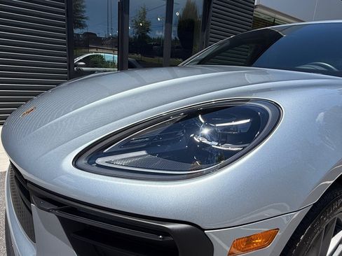 Certified 2026 Porsche Macan Turbo AWD/4WD image 13