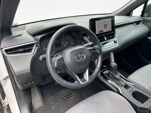 Used 2023 Toyota Corolla Cross AWD Hybrid image 11