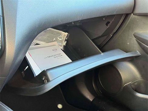 Used 2018 Nissan Rogue Sport SL image 29