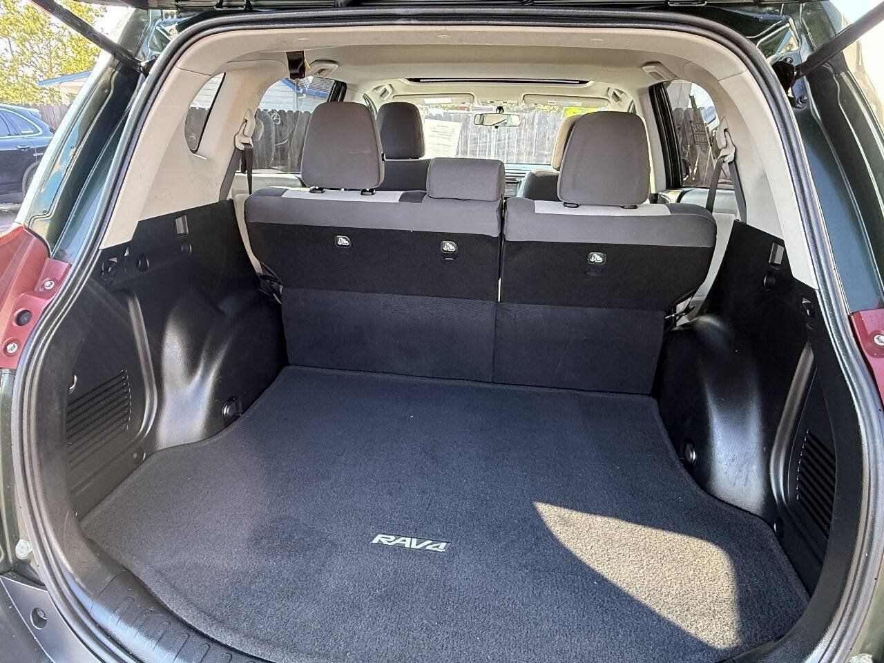 Used 2013 Toyota RAV4 XLE FWD image 13